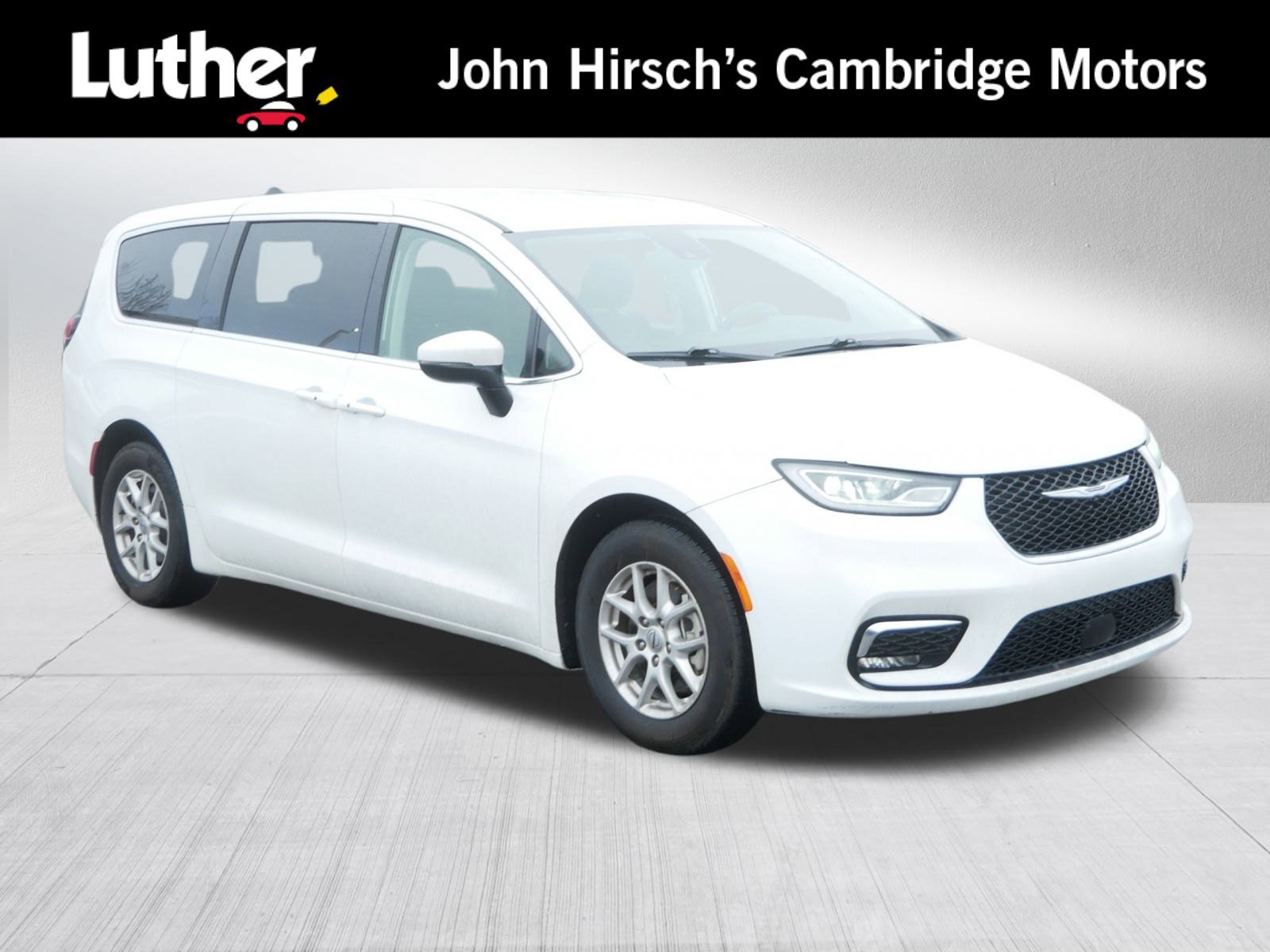 2023 Chrysler Pacifica Touring L's photo