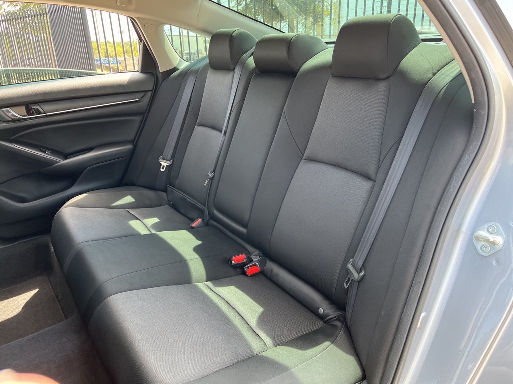 2022 Honda Accord LX photo 24