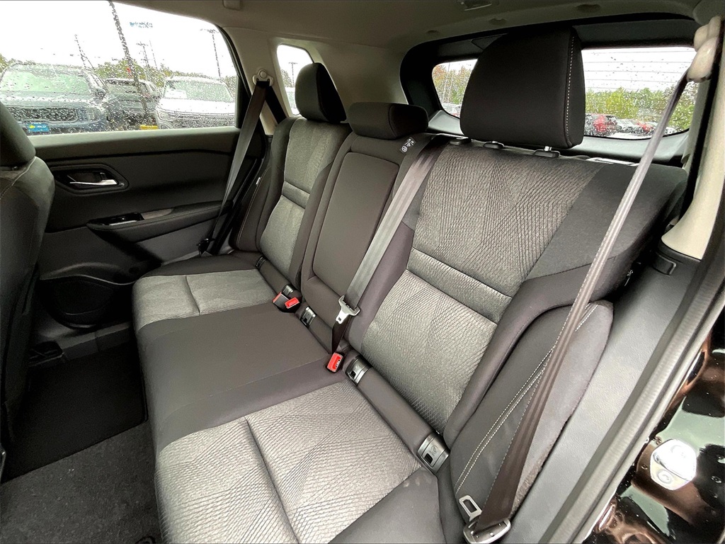 2026 Nissan Rogue SV photo 14