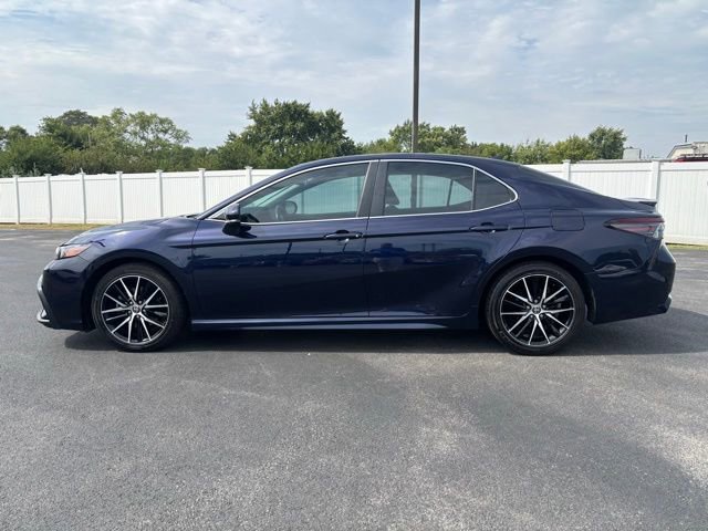2021 Toyota Camry SE photo 9