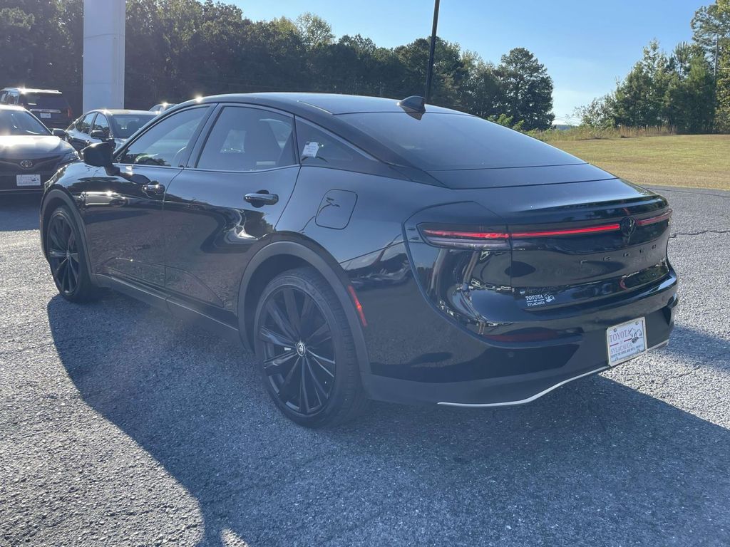 2025 Toyota Crown photo 4