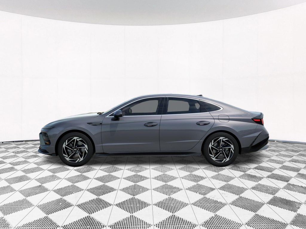 2026 Hyundai Sonata SEL Sport photo 2