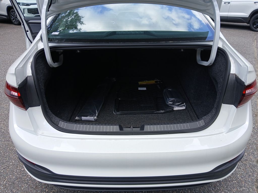 2025 Volkswagen Jetta 1.5T SE photo 21