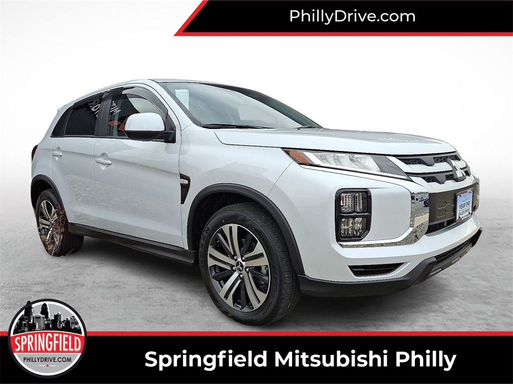 2025 Mitsubishi Outlander Sport ES's photo