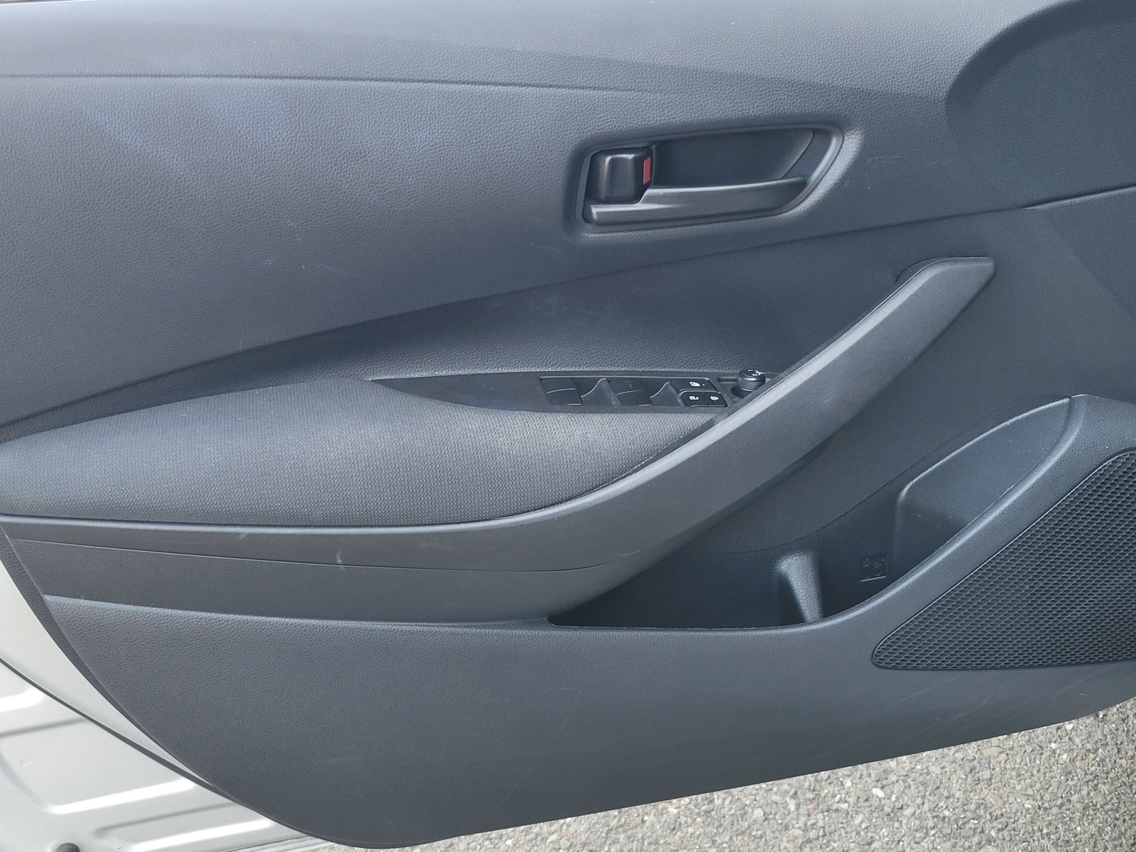 2024 Toyota Corolla LE photo 16