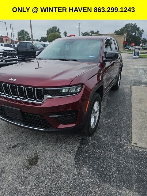 2025 Jeep Grand Cherokee Laredo photo 4