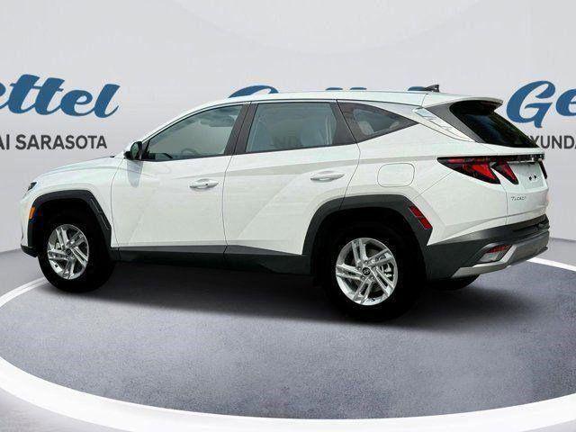 2025 Hyundai Tucson SE photo 4