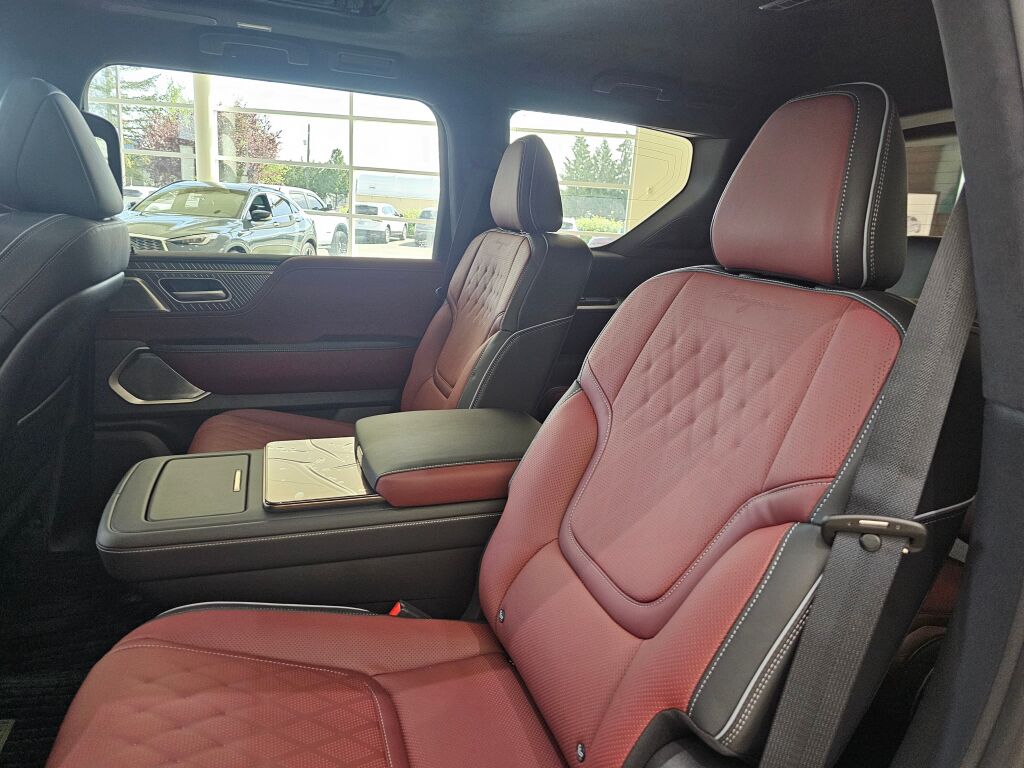2025 Infiniti QX80 photo 22