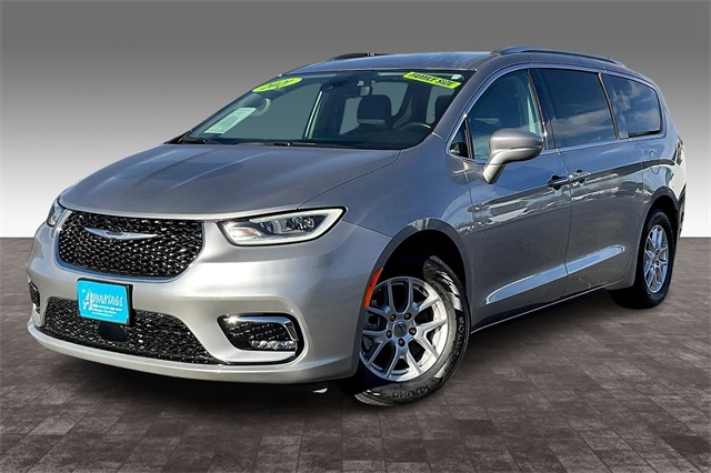 2021 Chrysler Pacifica Touring L's photo