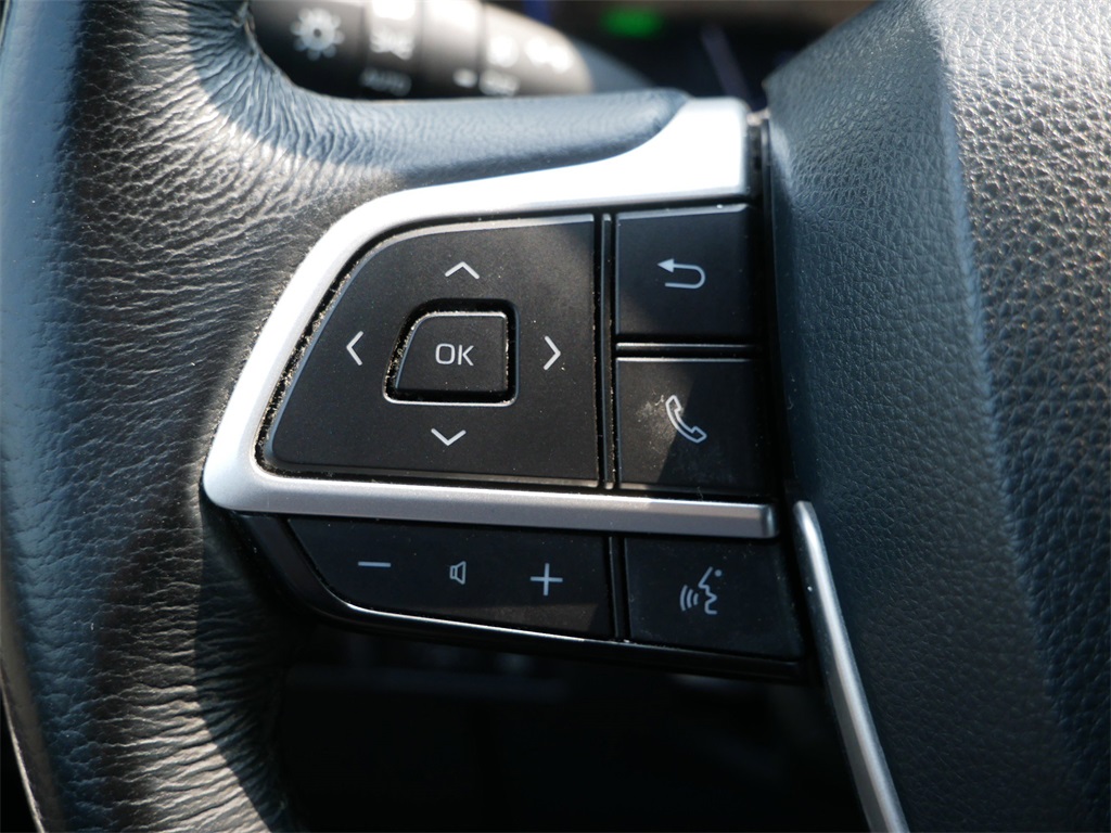2024 Toyota Sienna XLE photo 20