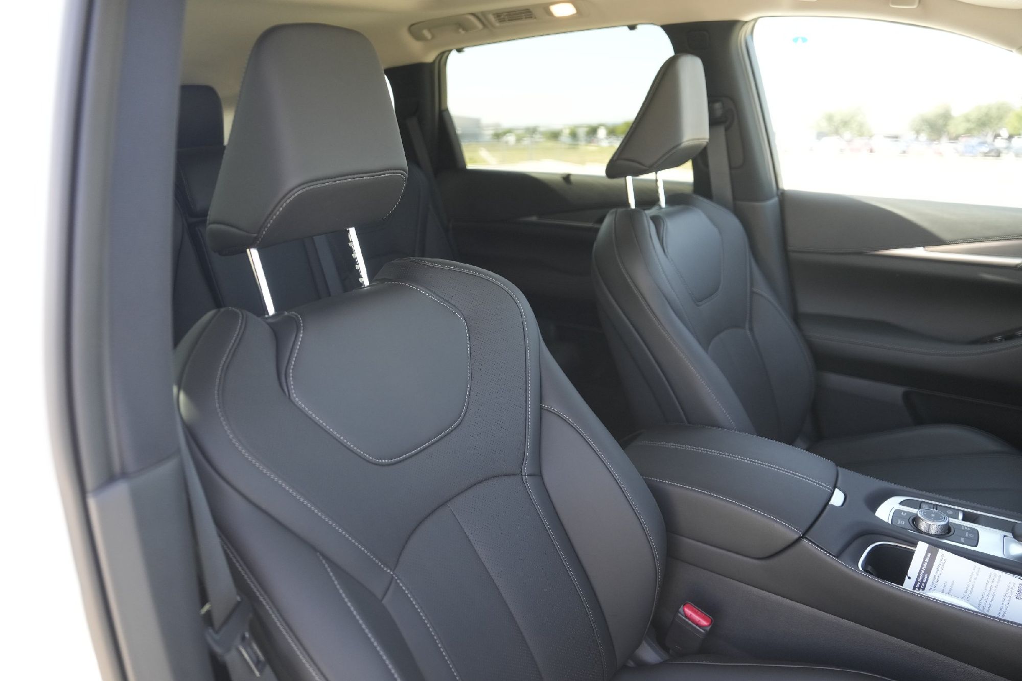 2026 Infiniti QX60 Luxe photo 15