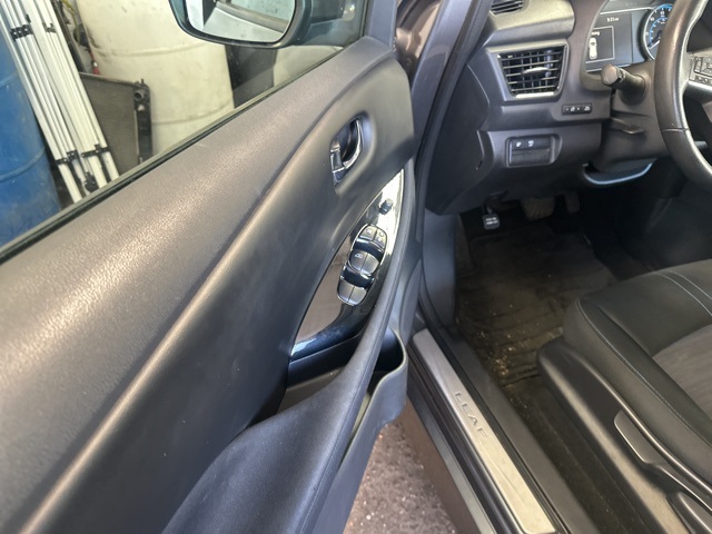 Used 2018 Nissan LEAF SV with VIN 1N4AZ1CP7JC311990 for sale in Ventura, CA