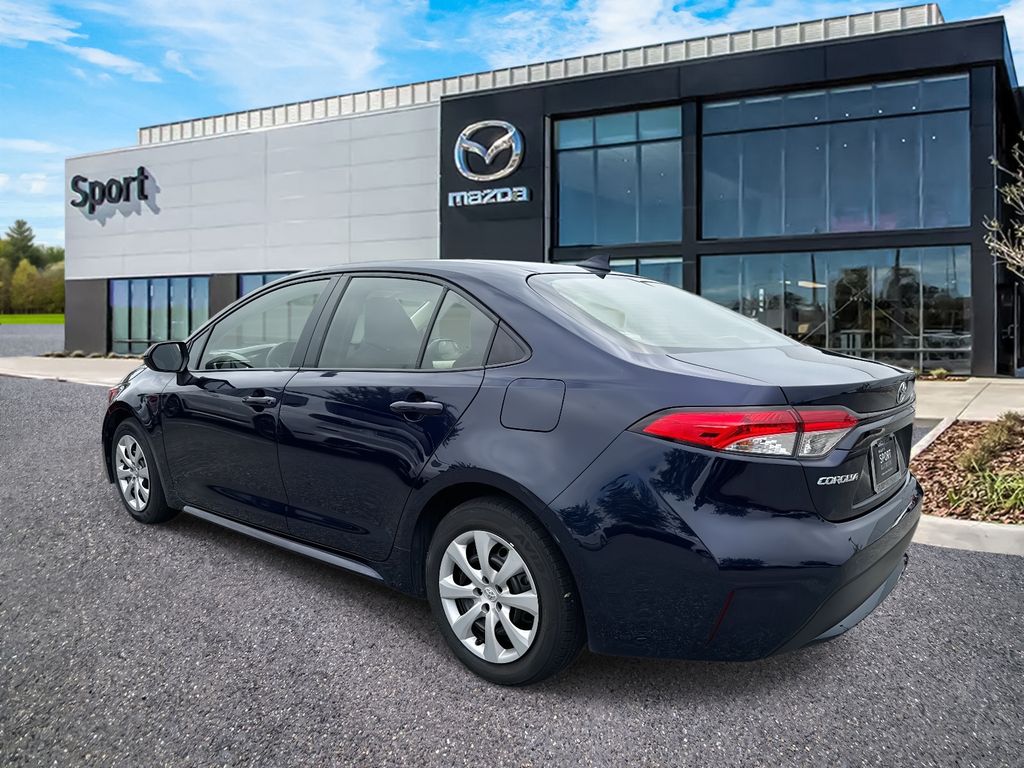 2022 Toyota Corolla LE photo 5