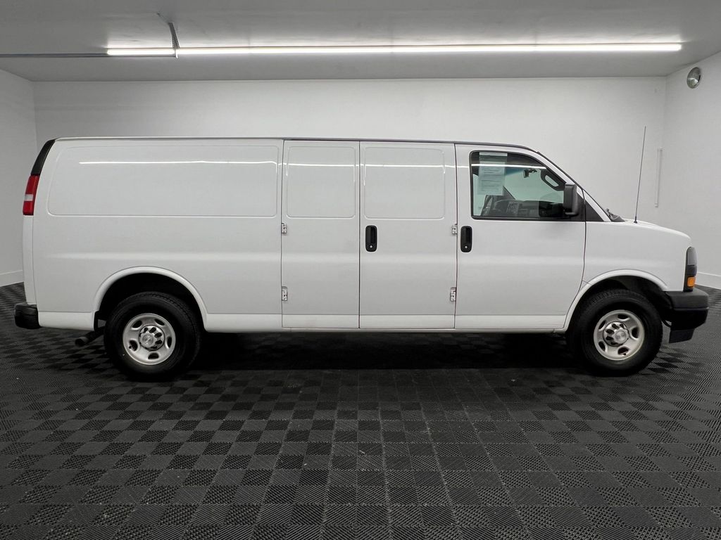 2020 Chevrolet Express 2500 Work Cargo Van photo 7
