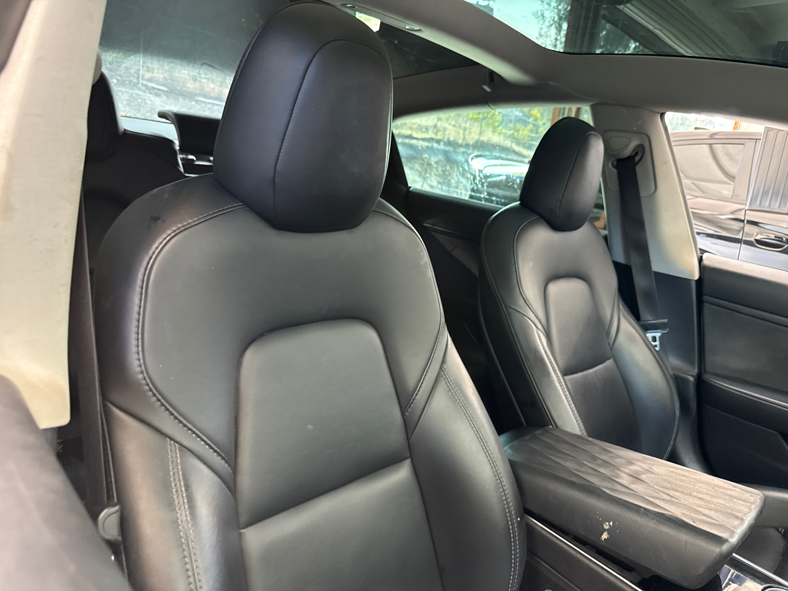 2020 Tesla Model 3 Standard Range Plus photo 3