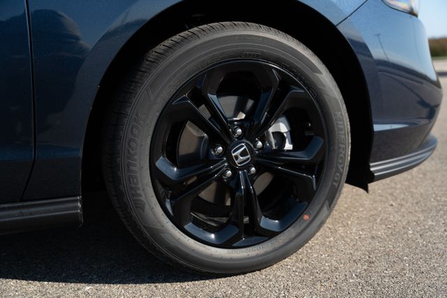 2025 Honda Accord SE photo 9
