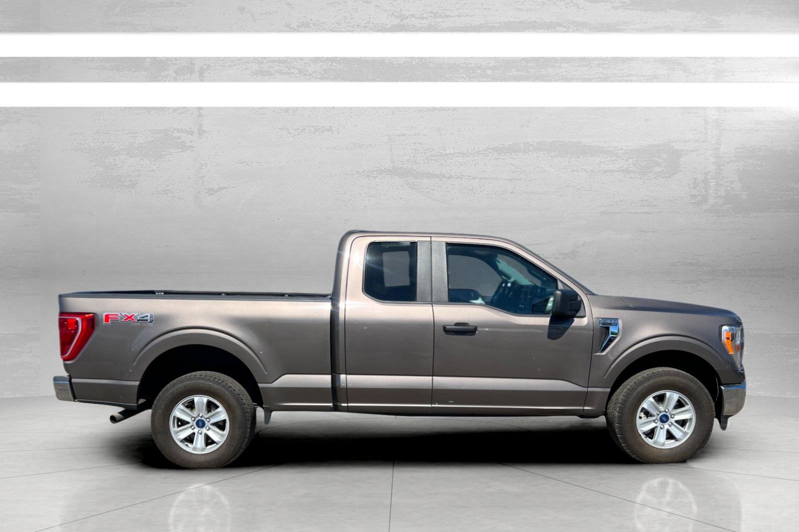 2022 Ford F-150 XLT photo 3