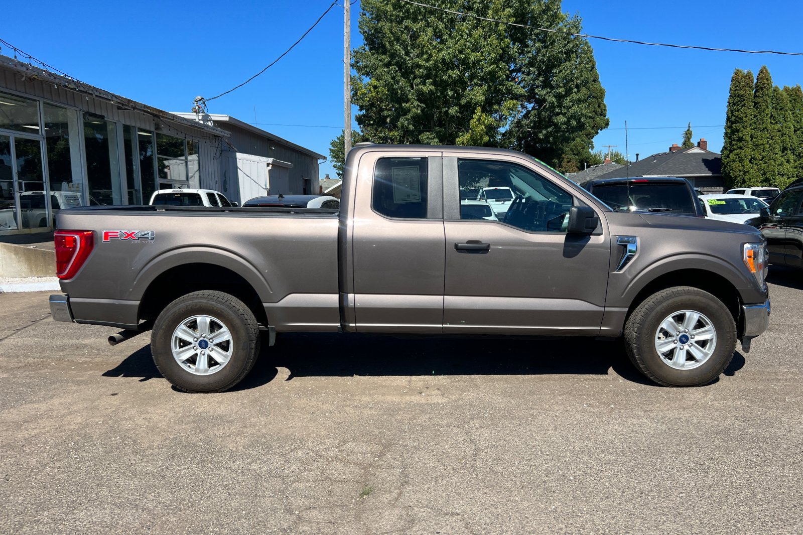 2022 Ford F-150 XLT photo 2
