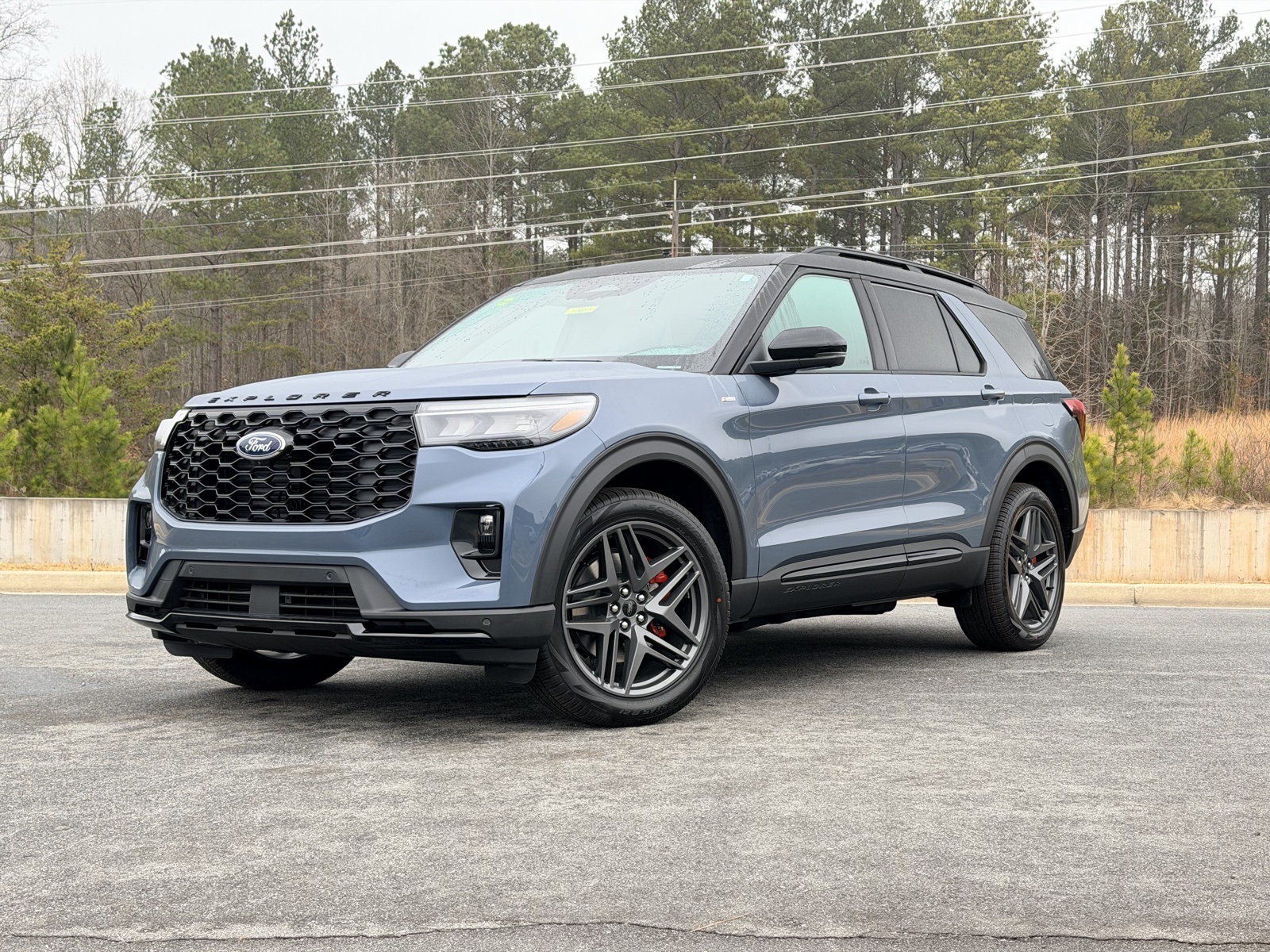 2026 Ford Explorer ST-LINE's photo