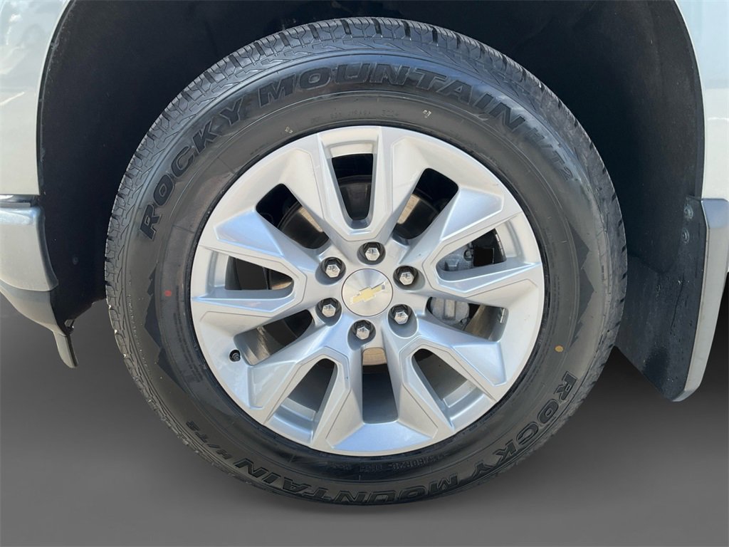 2021 Chevrolet Silverado 1500 Custom photo 12