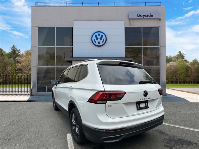 2022 Volkswagen Tiguan SE photo 4