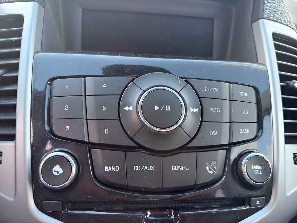 2016 Chevrolet Cruze LT photo 14