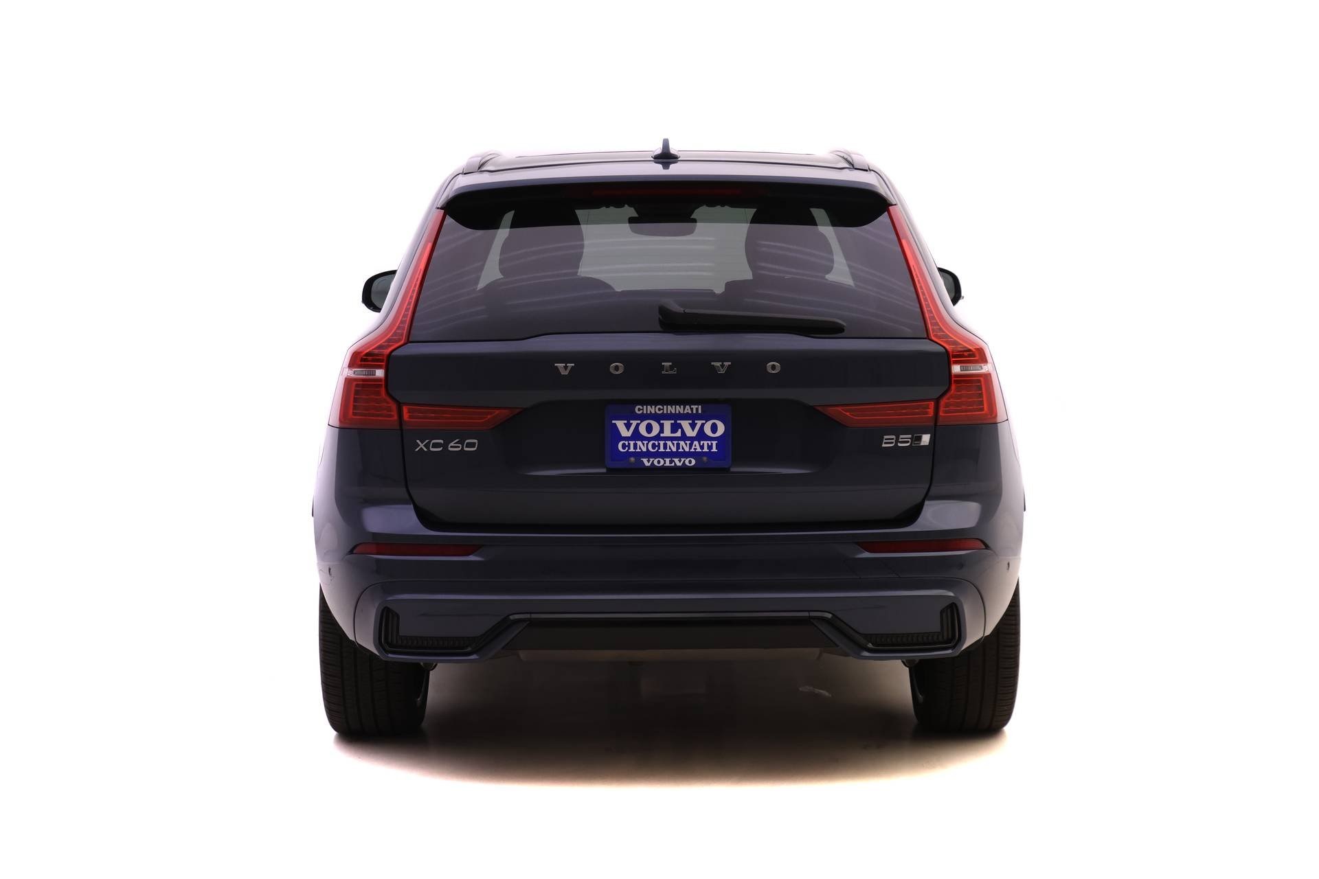 2023 Volvo XC60 B5 Ultimate photo 6