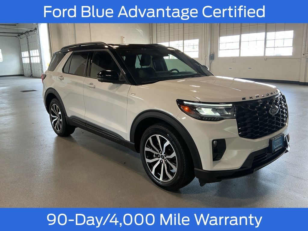 2025 Ford Explorer ST-Line photo 6
