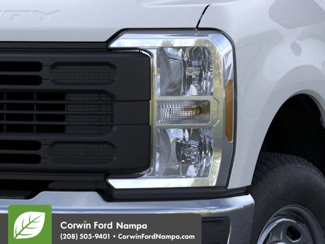 2026 Ford F-250 photo 9