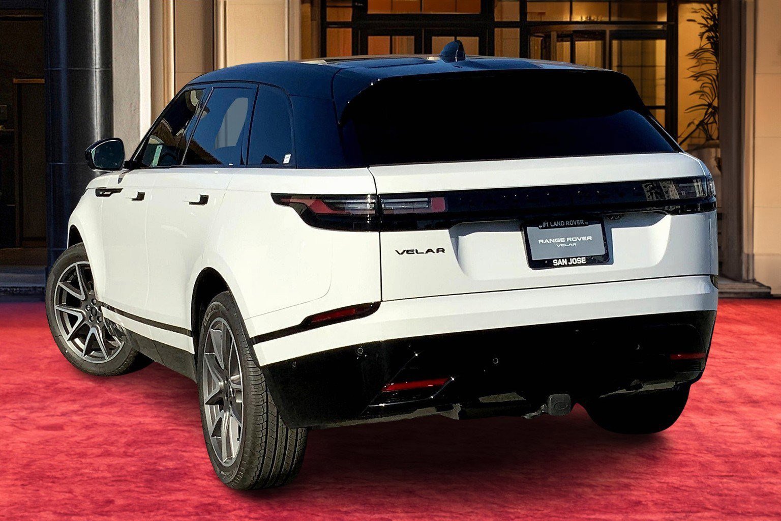 2025 Land Rover Range Rover Velar P250 Dynamic SE photo 2