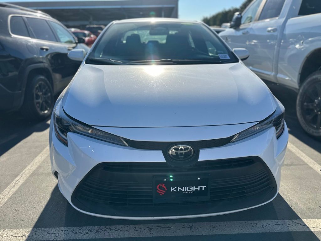 Used 2023 Toyota Corolla LE with VIN 5YFB4MDE9PP021875 for sale in Kansas City