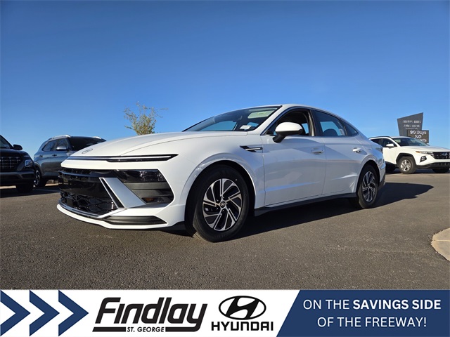 2026 Hyundai Sonata Hybrid Blue's photo