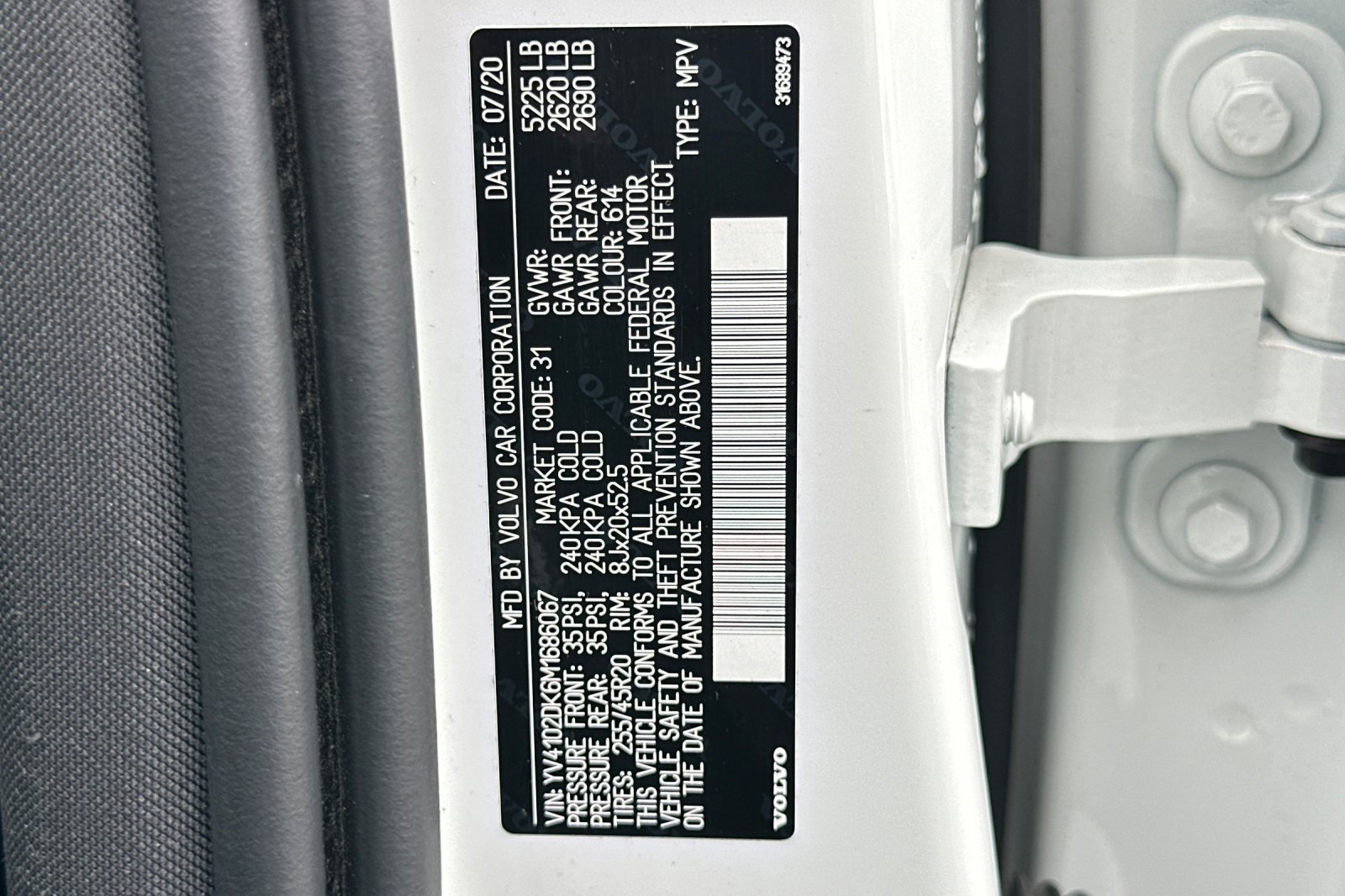 2021 Volvo XC60 T5 Momentum photo 32