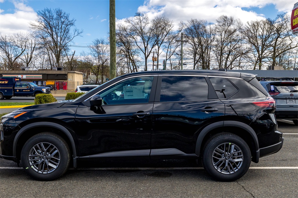 2025 Nissan Rogue S photo 6
