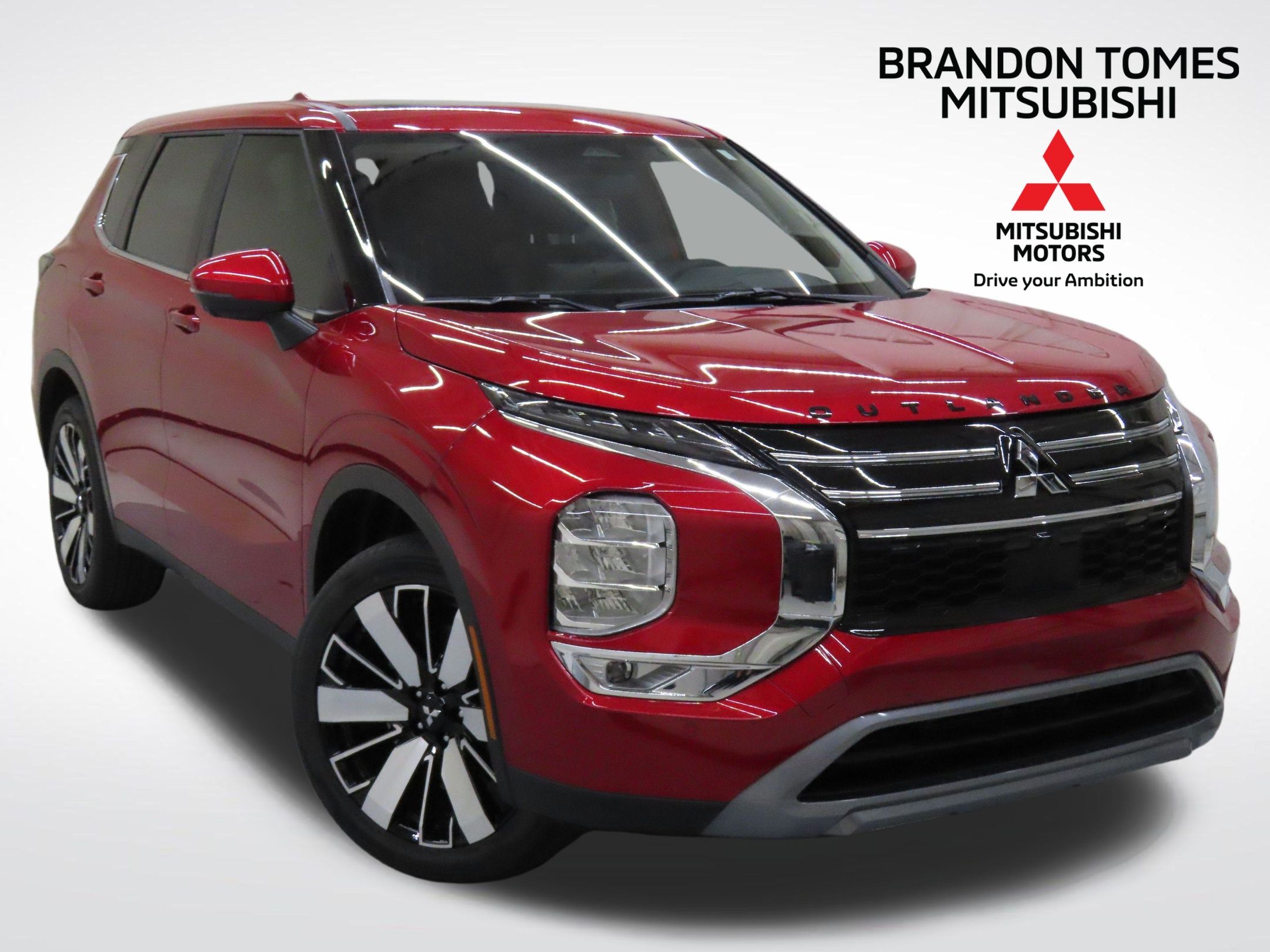 2025 Mitsubishi Outlander SE's photo