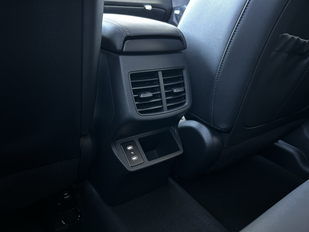 2026 Kia Seltos SX photo 14