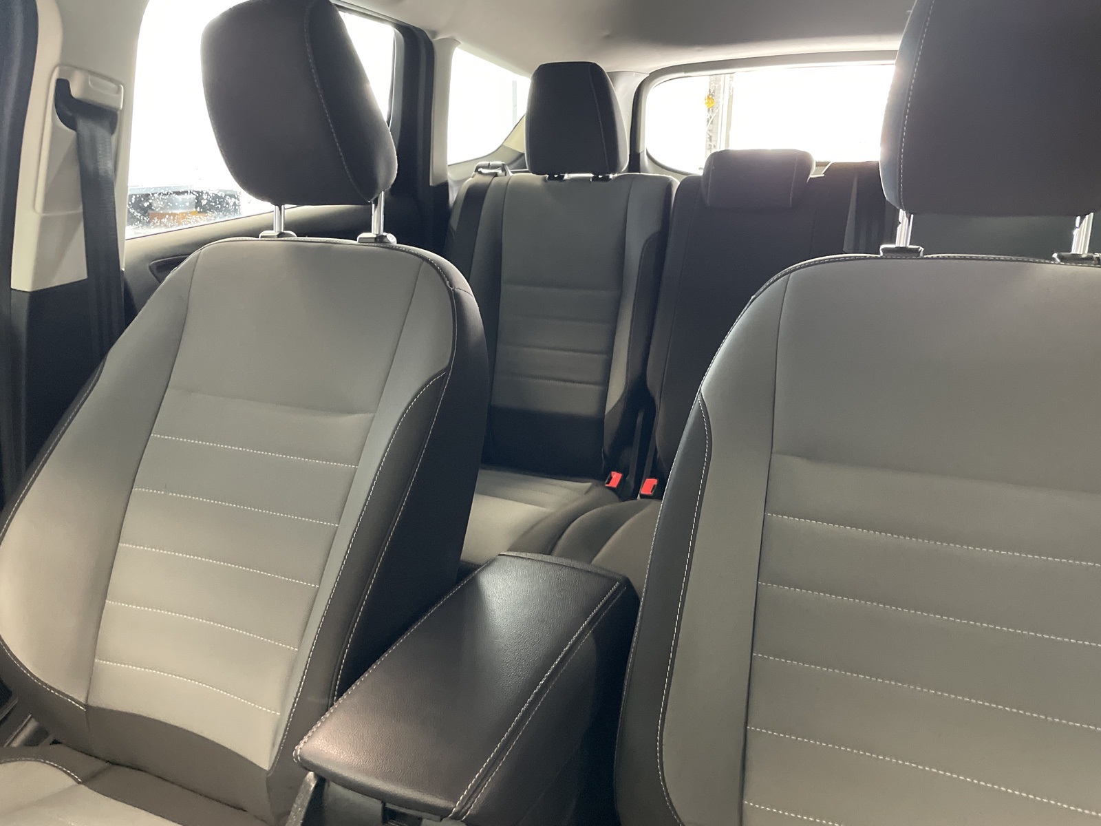 2019 Ford Escape S photo 36
