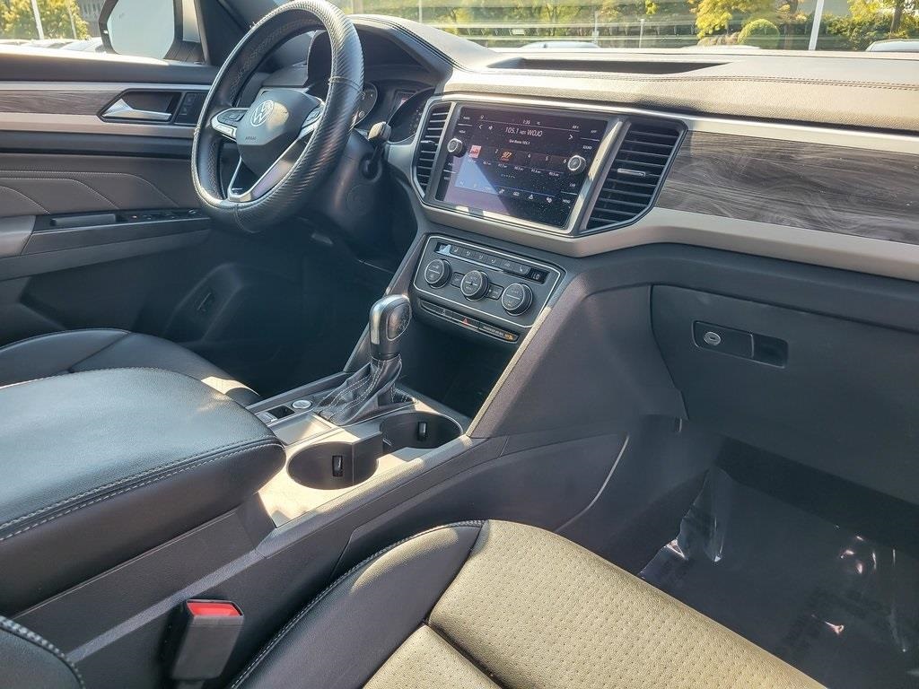 2021 Volkswagen Atlas Cross Sport V6 SE Technology photo 23