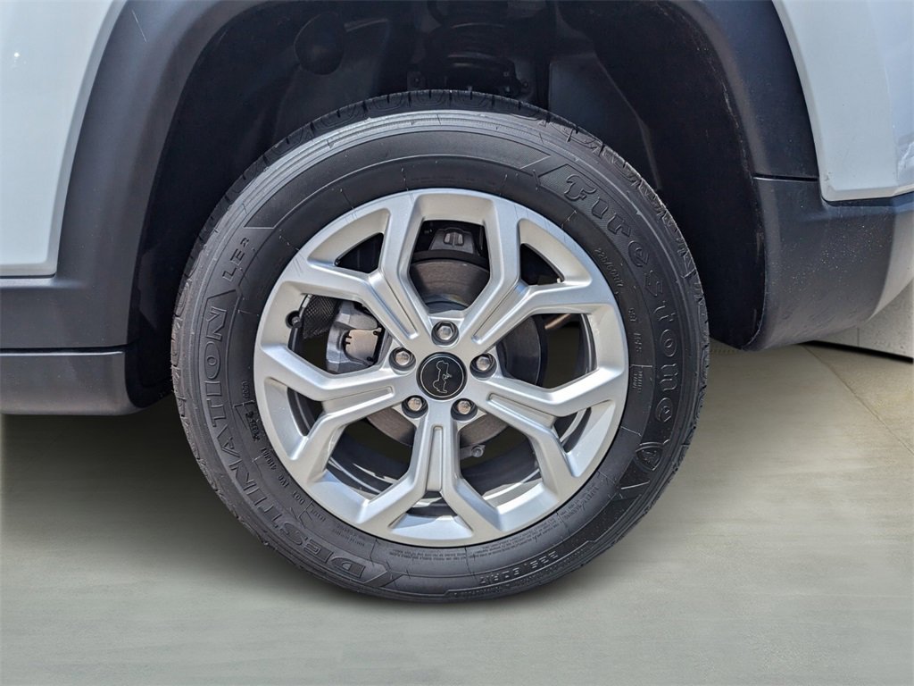 2025 Jeep Compass Latitude photo 6