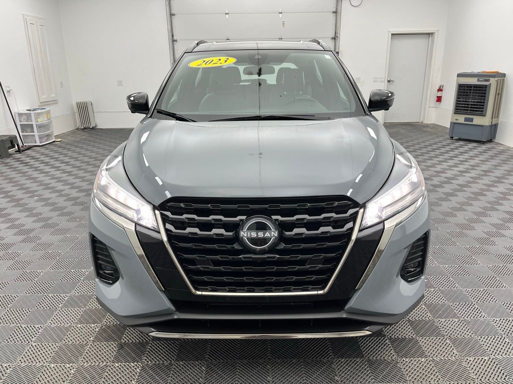 2023 Nissan Kicks SR photo 7