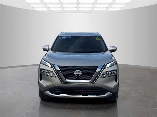 2023 Nissan Rogue Platinum photo 2