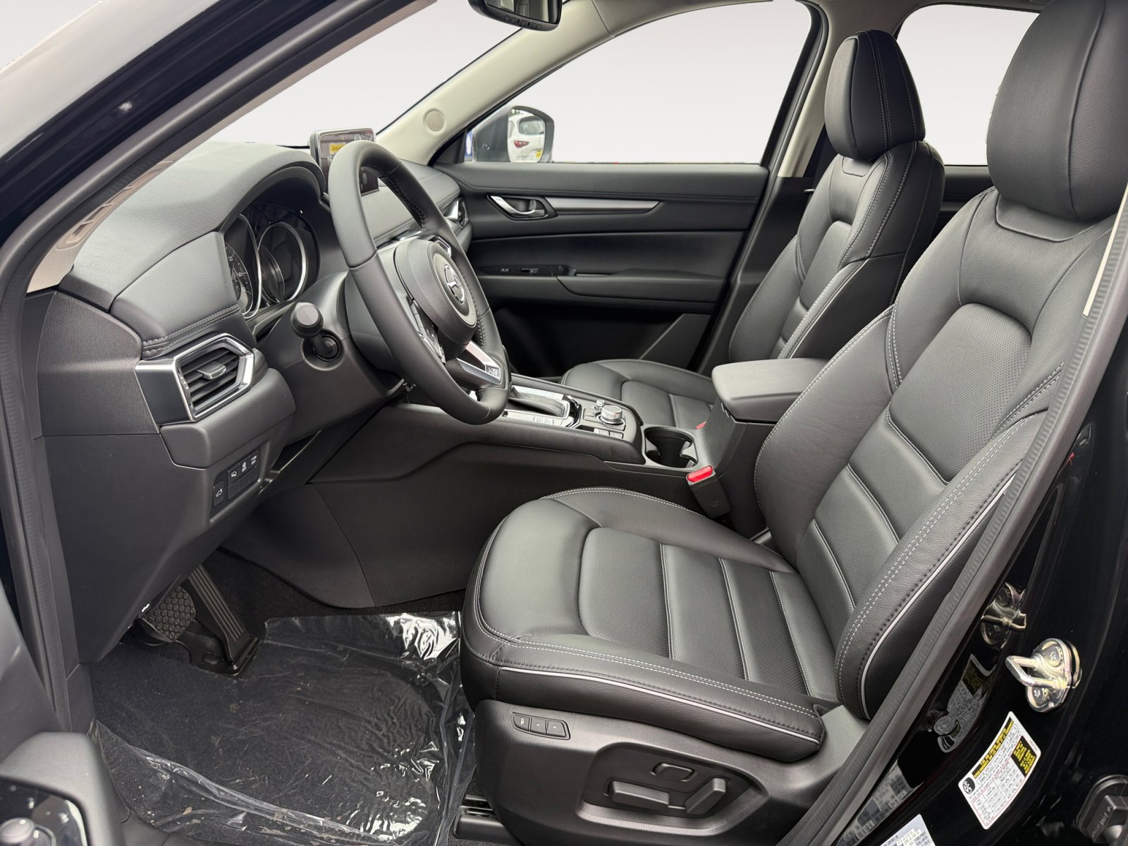 2025 Mazda CX-5 2.5 S Preferred photo 10