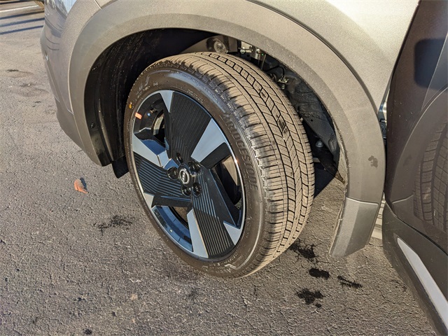2026 Nissan Kicks SR photo 20