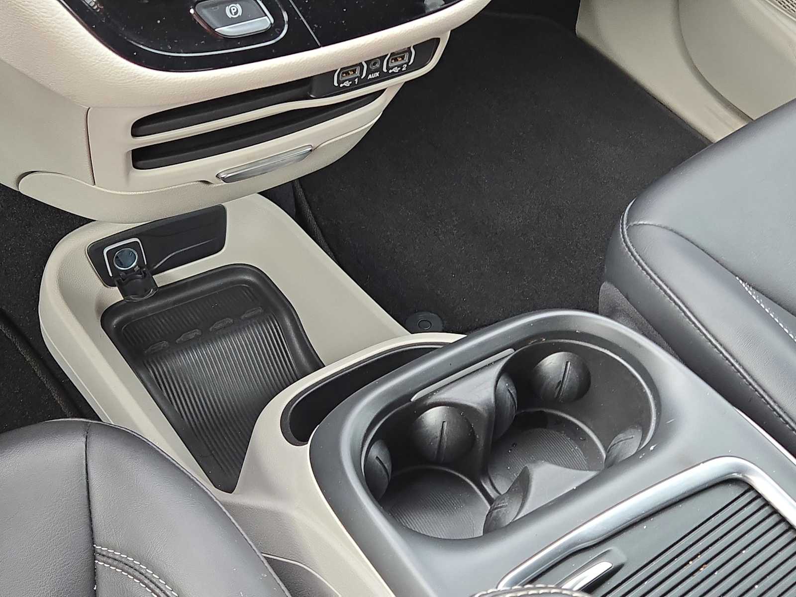 2023 Chrysler Pacifica Touring L photo 56