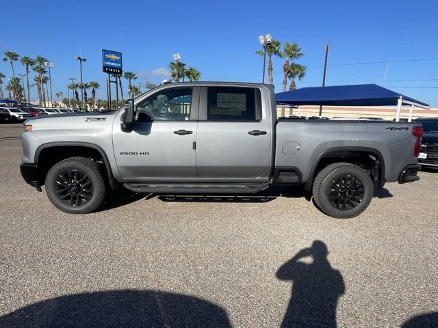 2026 Chevrolet Silverado 2500HD Custom photo 4