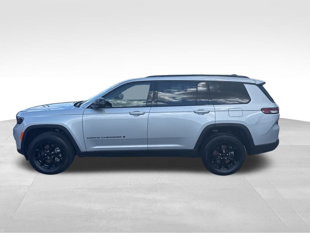 2025 Jeep Grand Cherokee Altitude X photo 2