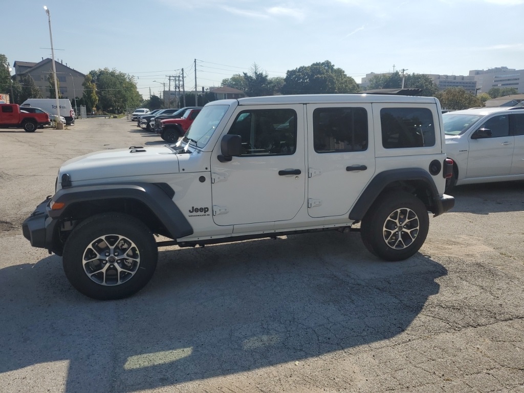 2025 Jeep Wrangler Sport S photo 4