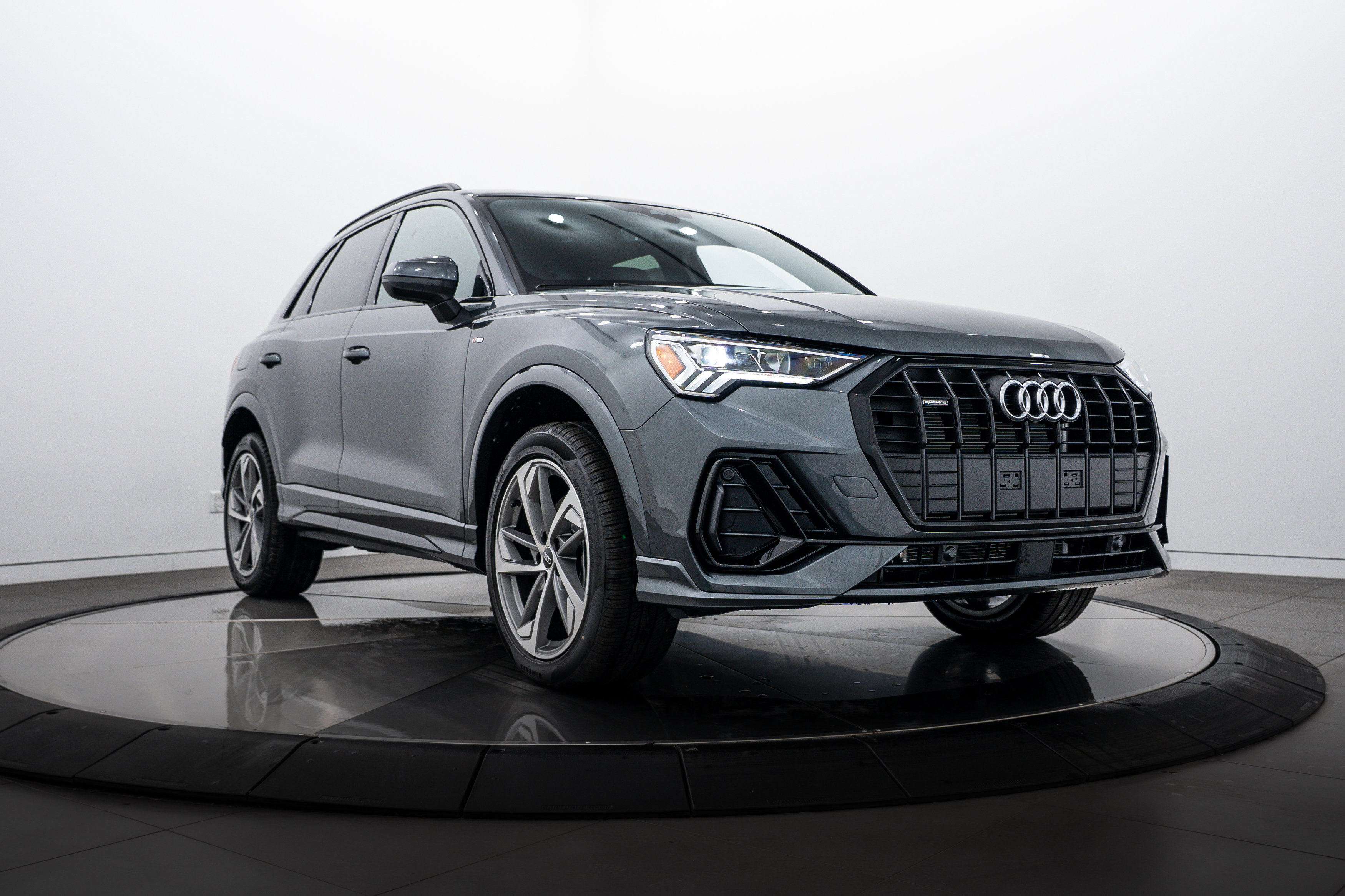 2025 Audi Q3 S Line Premium's photo