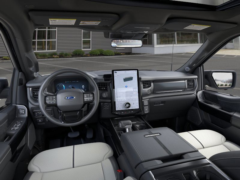 2025 Ford F-150 Lightning Platinum photo 2