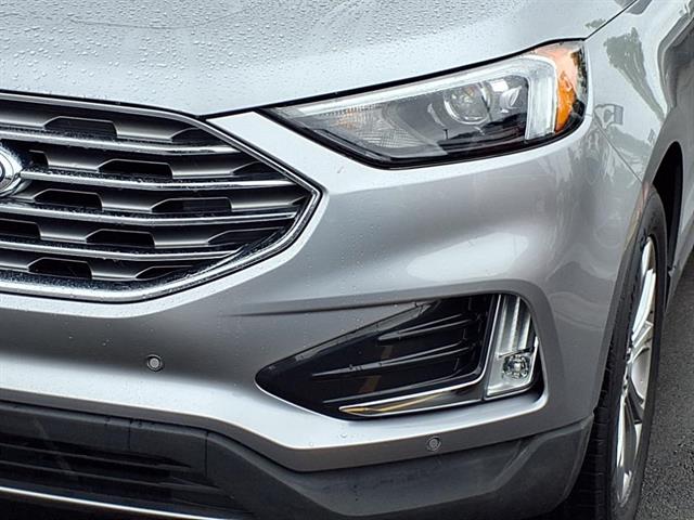 2024 Ford Edge Titanium photo 28
